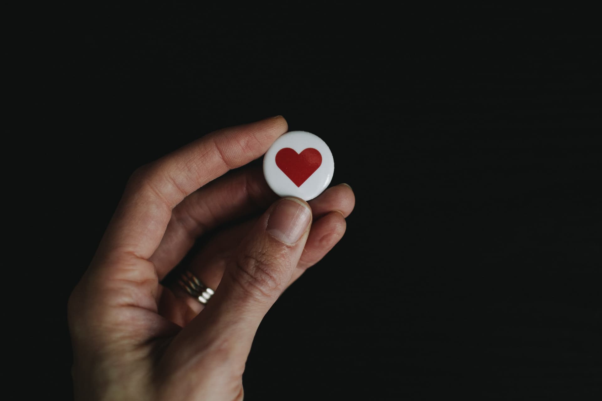 The Power of Custom Lapel Pins for Nonprofit Organizations: Fundraising, Awareness, and Beyond