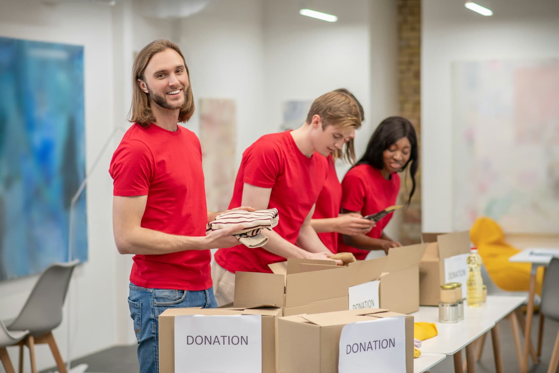 Boosting Nonprofit Fundraising Efforts with Custom Lapel Pins: Make a Difference